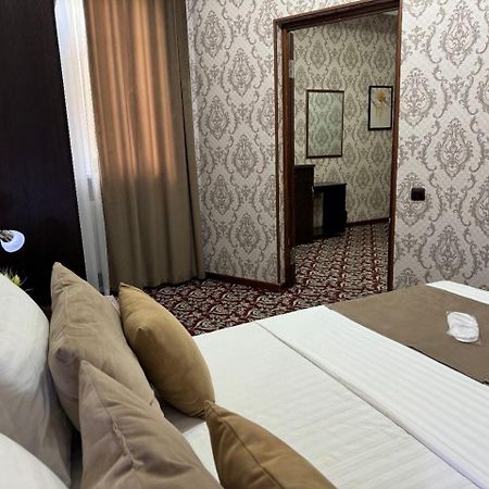 Arda Palace Hotel Tasjkent Exteriör bild