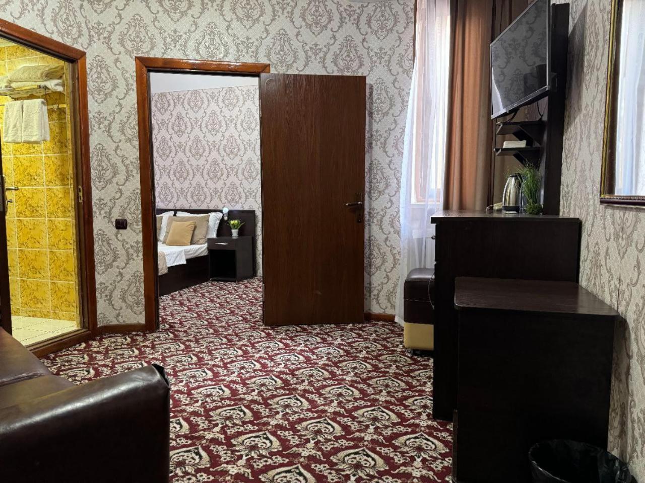 Arda Palace Hotel Tasjkent Exteriör bild